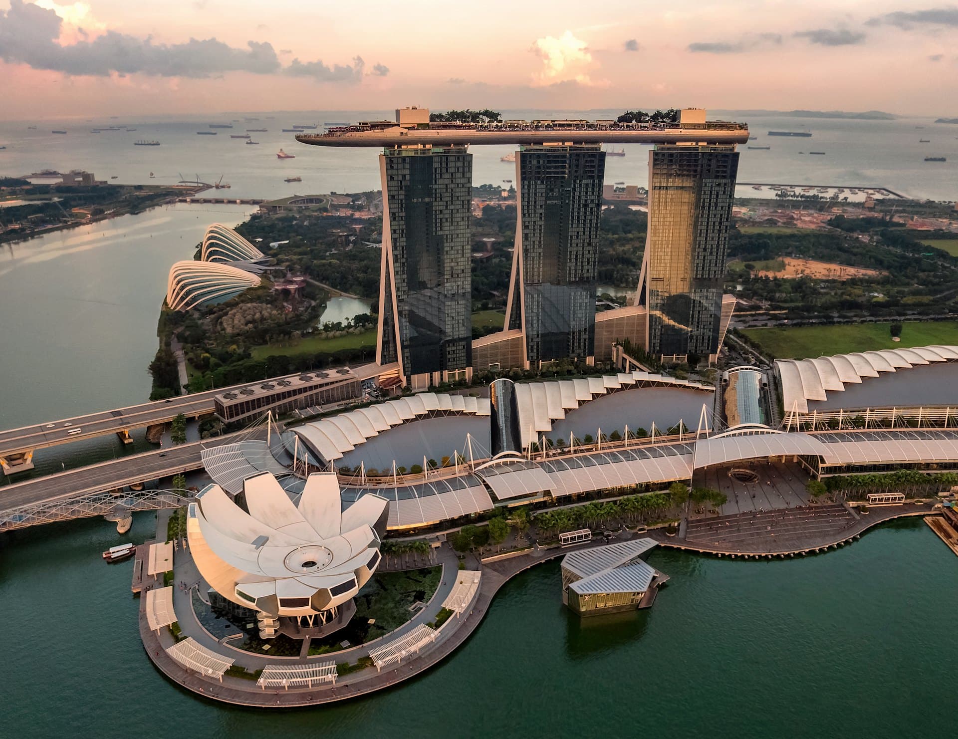 Marina Bay, Singapore at dusk